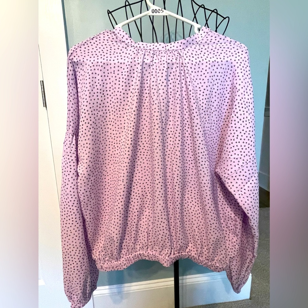 VERY PRETTY ANN TAYLOR LAVENDER PRINT TOP! SIZE L💜